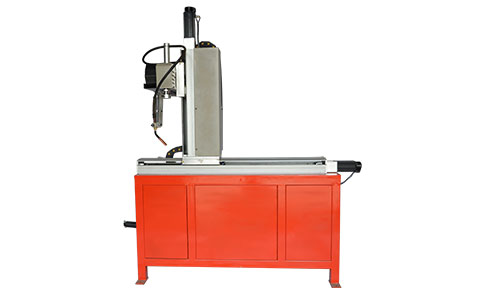 在選購(gòu)直縫焊機(jī)時(shí)應(yīng)該注意哪些